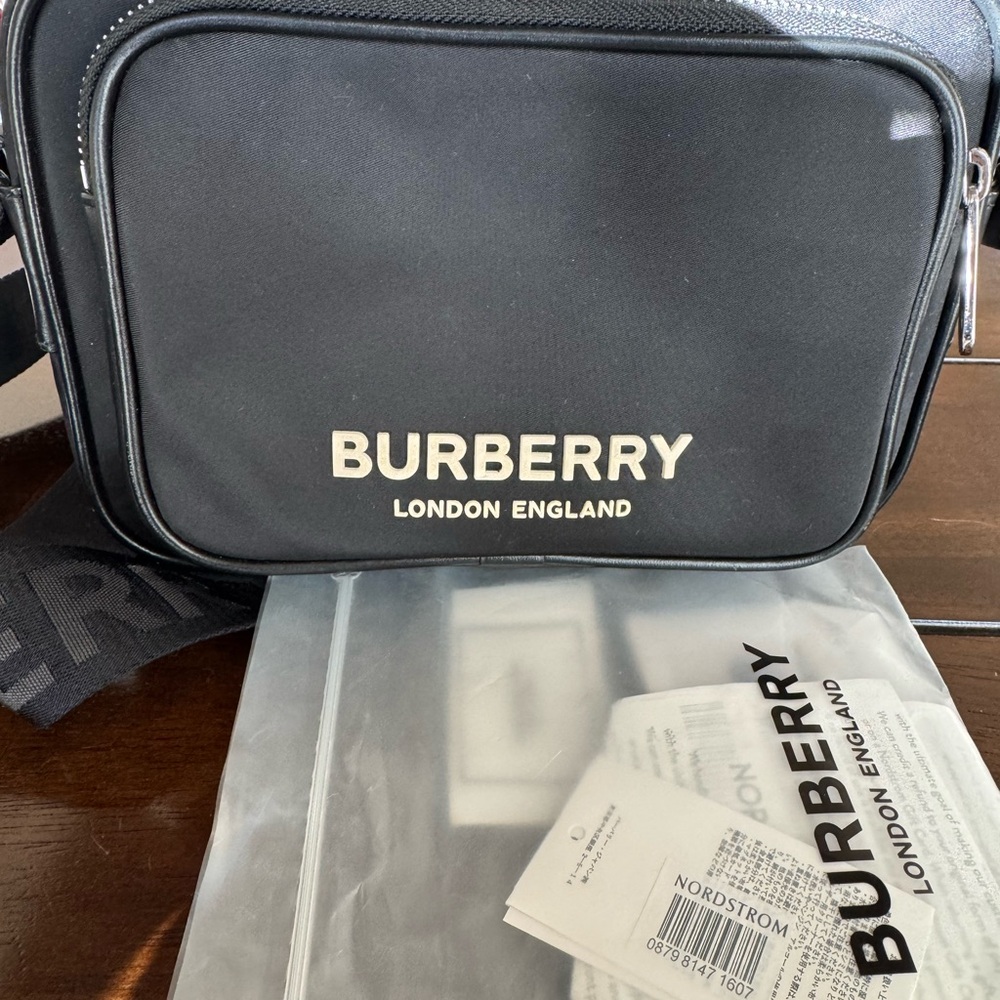 Burberry Paddy Nylon Crossbody - Picture 2 of 12